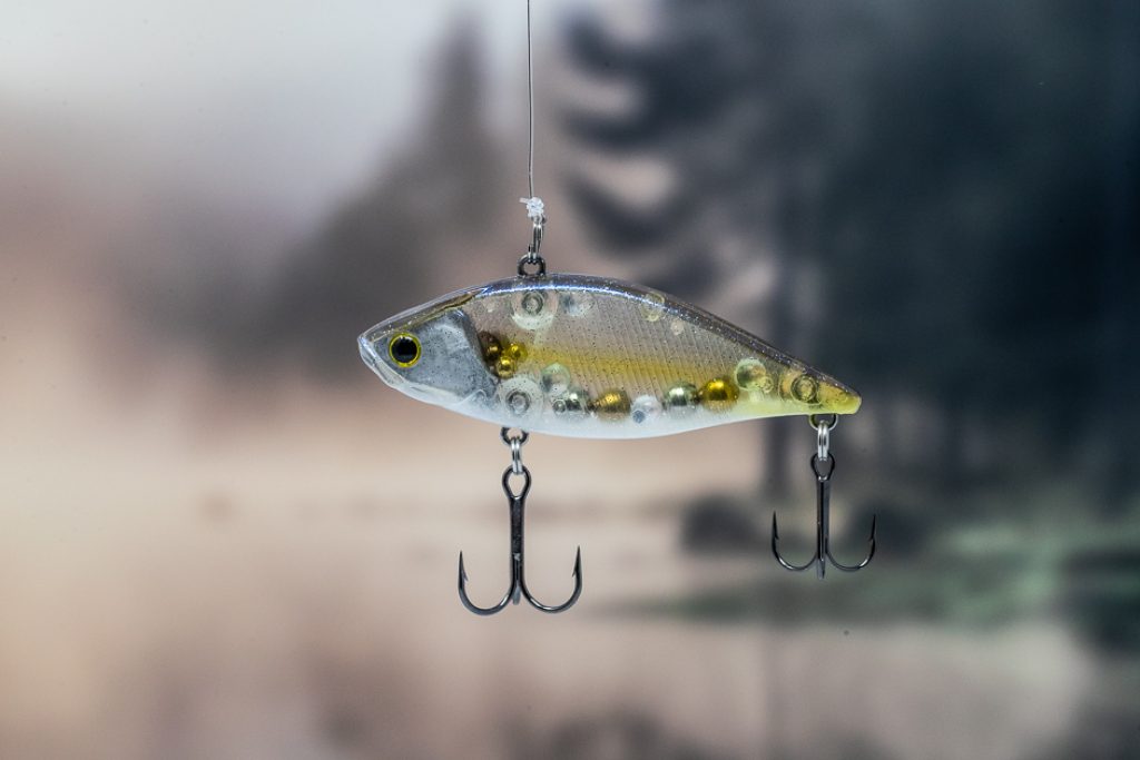 when to use lipless crankbait