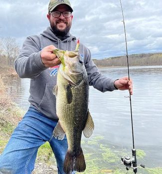 Did Upstate NY angler catch and release a state-record largemouth bass? ‘I think so,’ he said