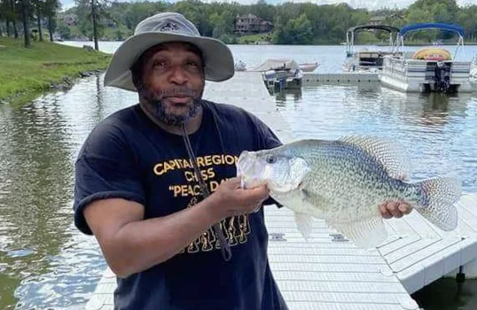 Albany angler lands state freshwater fishing record for a white crappie
