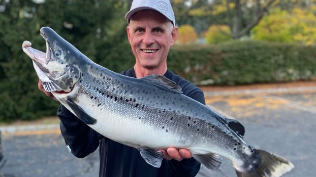 NJ angler sets new fishing record in landlocked reservoir