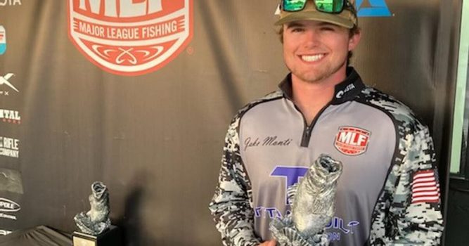 Mooresville man claims first place in bass fishing tournament